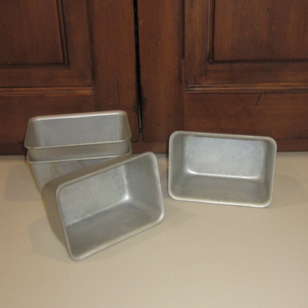 Wear-Ever Loaf Pans Aluminum 1 Pound - Picture 3 of 4